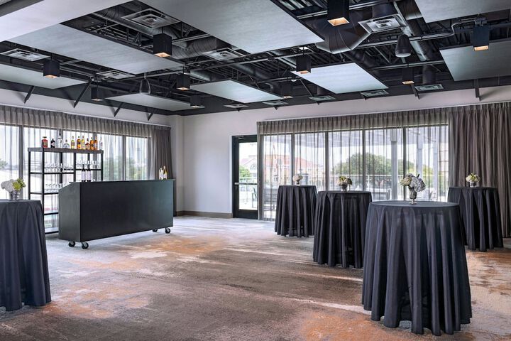 AC Hotel by Marriott Waco Downtown