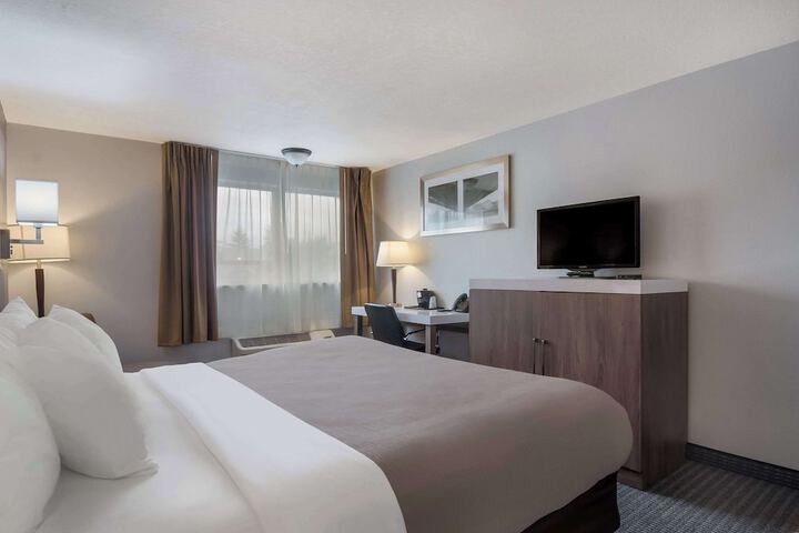 Room 30 of 42
