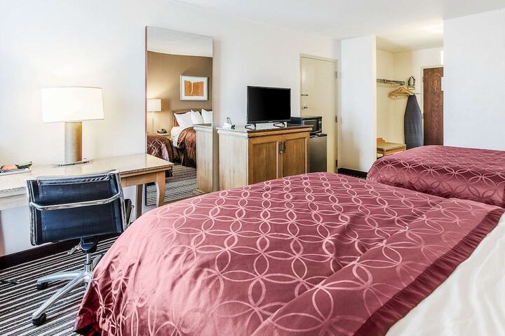 Room 21 of 40
