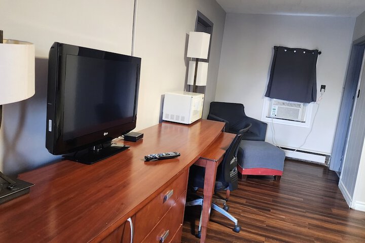 Room 62 of 90