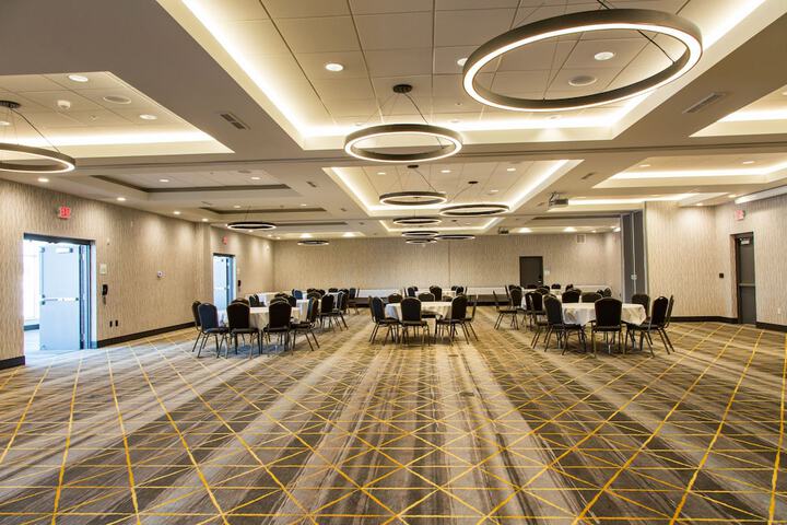 Holiday Inn Hotels and Suites Mount Pleasant by IHG