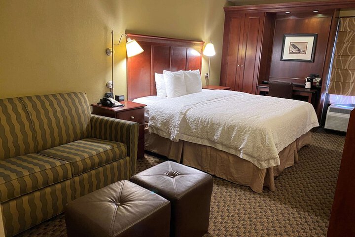 Room 30 of 43