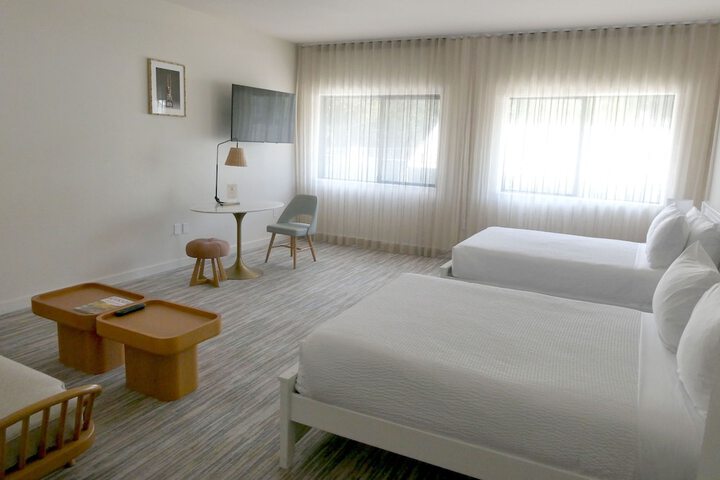Room 52 of 82
