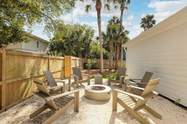 Lumie by Avantstay 5BR Ranch w / Firepit + Patio