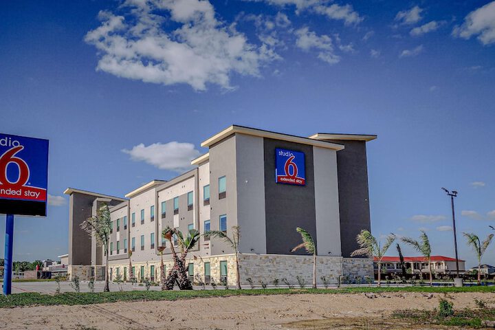 Hotel 4 of 52
