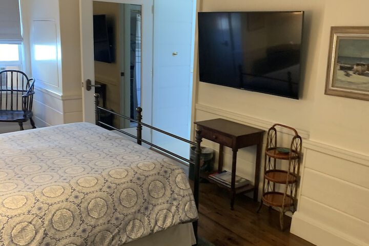 Room 28 of 72
