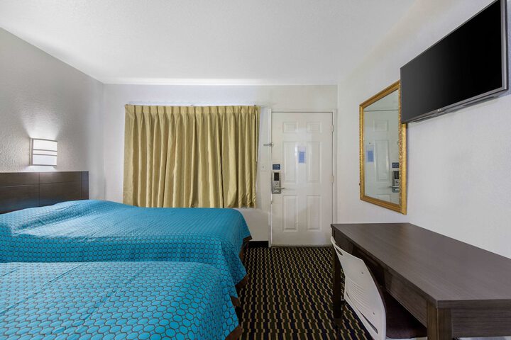 Room 27 of 29