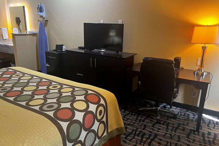 Room 22 of 27