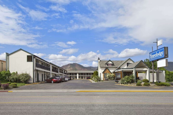 Hotel 2 of 40
