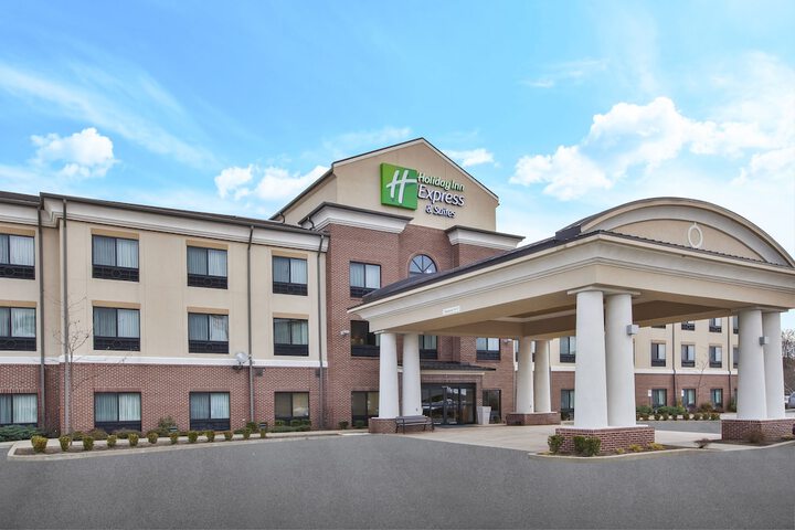 Hotel 7 of 75