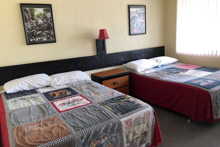 Room 6 of 11