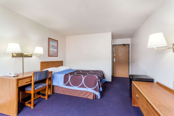 Room 21 of 52