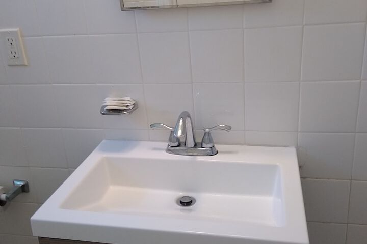 Room 4 of 15