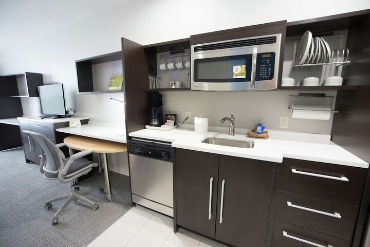 Room 16 of 26