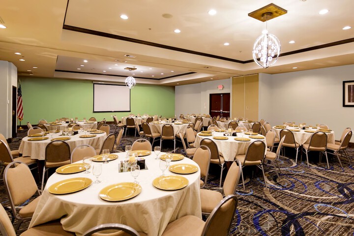 Ballroom/Hall 56 of 60