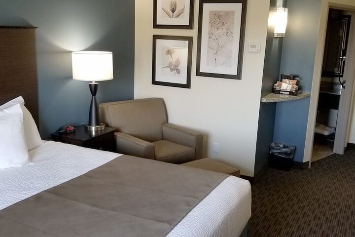 Room 22 of 38