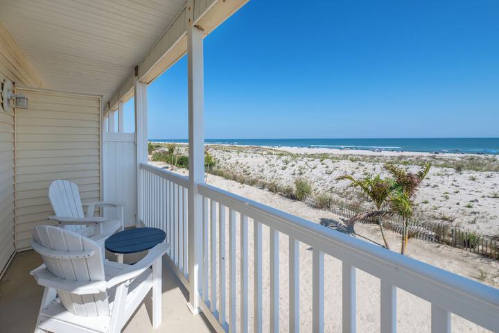 Drifting Sands Oceanfront Hotel