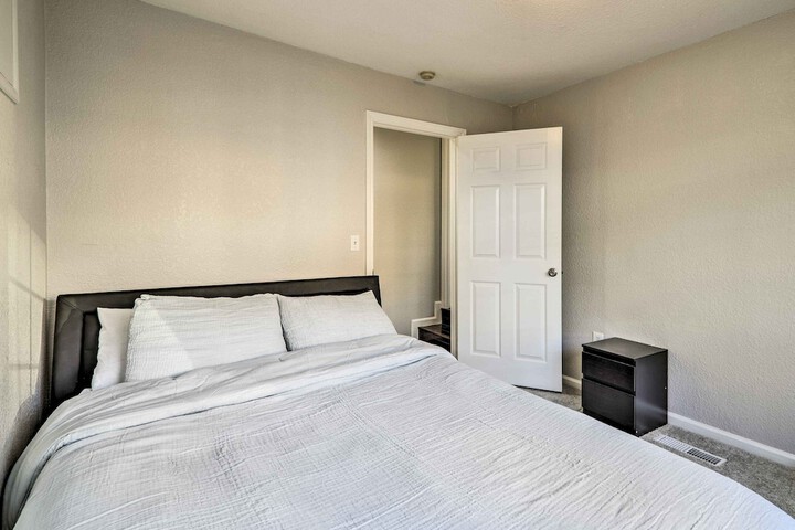 Castro Valley Home w / Bay Area Views!