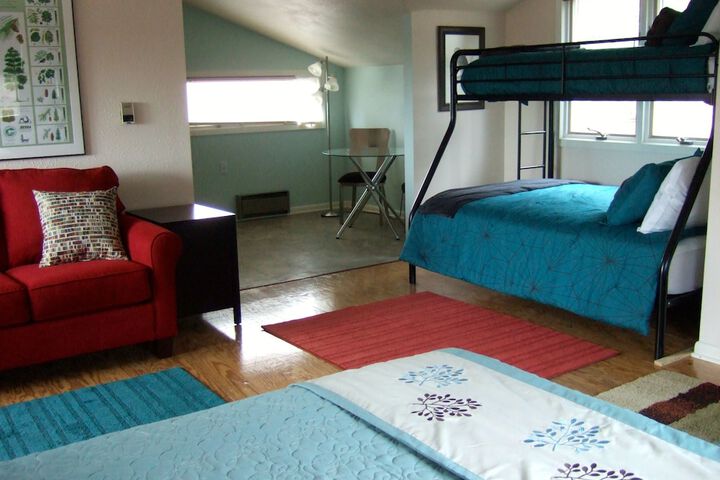Room 23 of 37