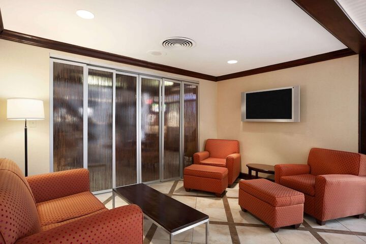 Hotel Interior 4 of 33