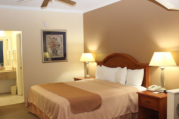 Room 3 of 17