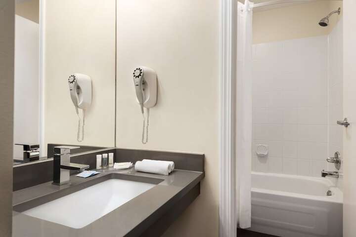 Room 13 of 50