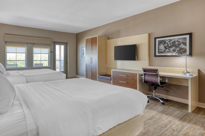 Best Western Bandera Suites & Saloon