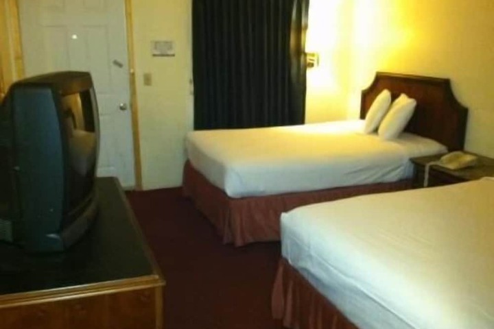 Room 20 of 33