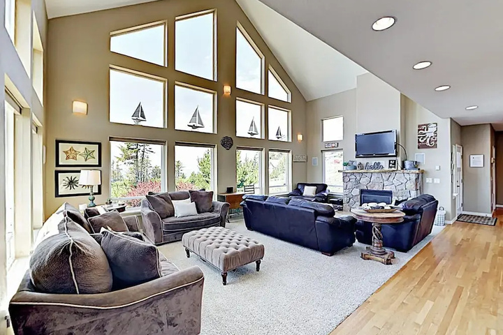 30015 Cloverdale - 4 Br Home