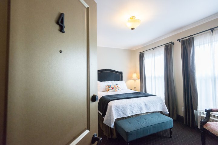 Room 29 of 115