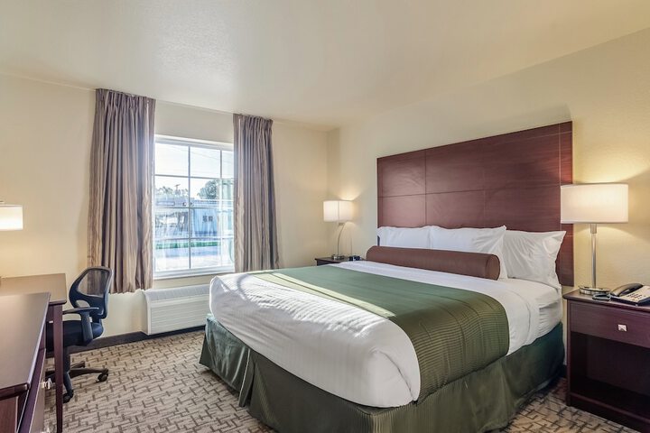 Room 15 of 30