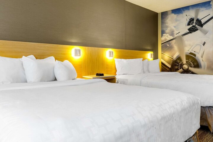 Room 21 of 28