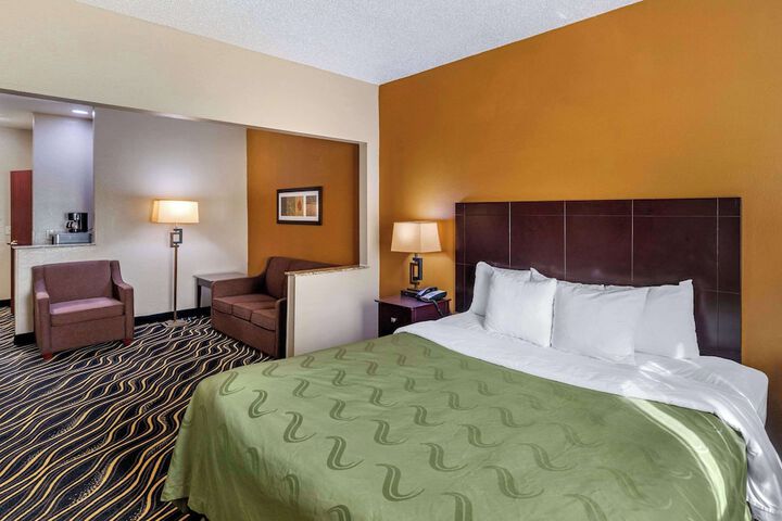 Quality Suites Addison - Dallas