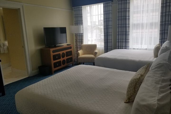 Room 38 of 83