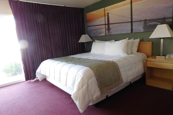 Room 49 of 95