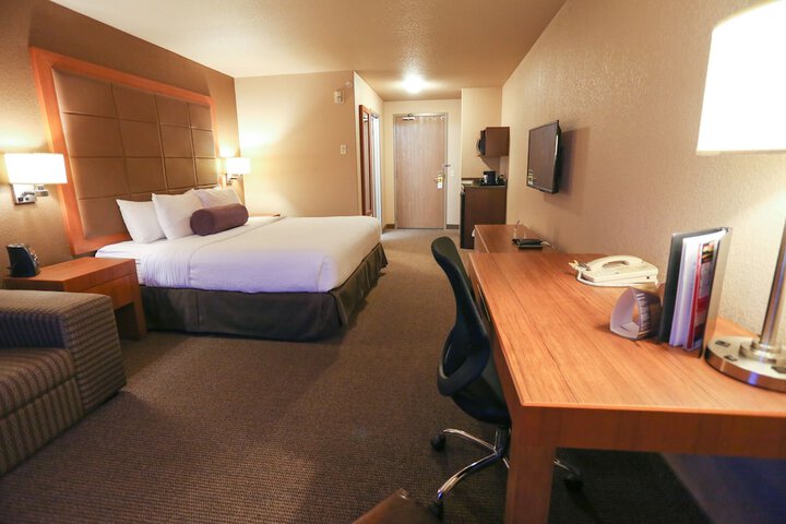 Room 61 of 80