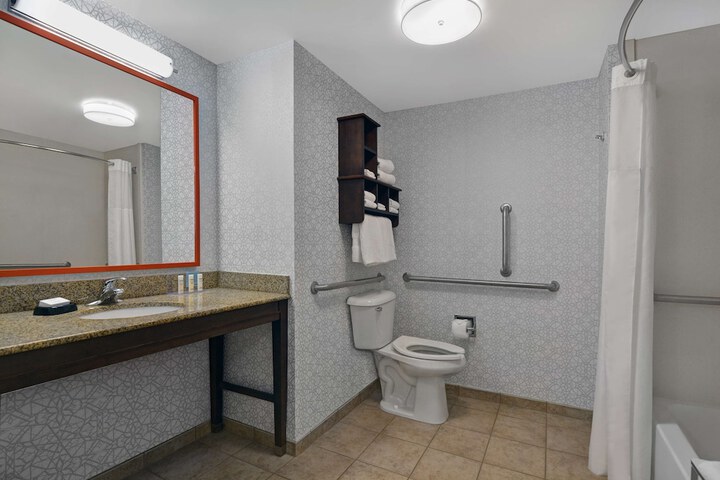 Room 10 of 42