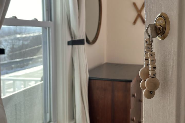 Room 27 of 35