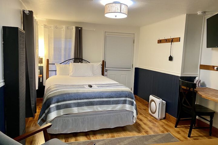 Room 27 of 62