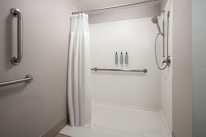 Courtyard by Marriott Hartford Cromwell