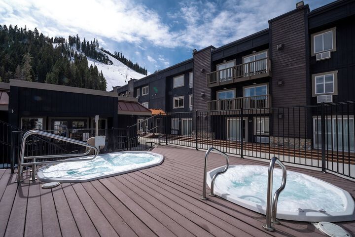Red Wolf Lodge at Olympic Valley