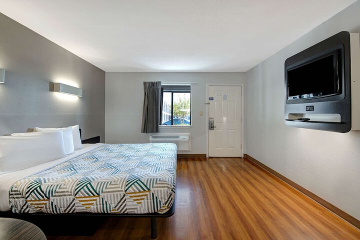 Room 14 of 31