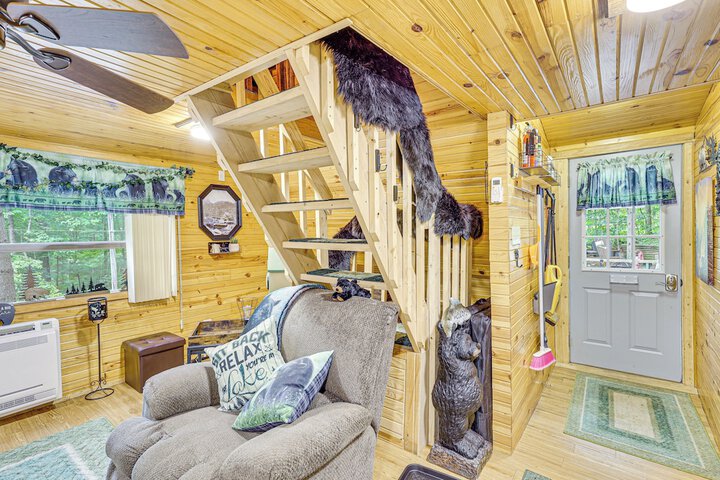 Carrollton Cabin w / Patio & Fire Pit!