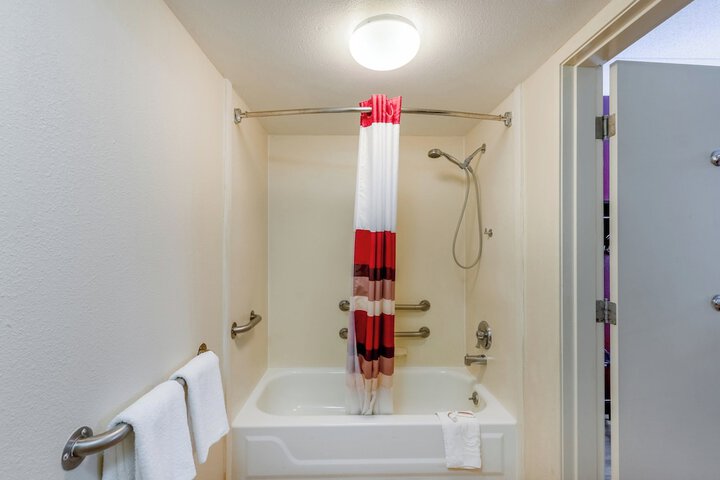 Room 21 of 31