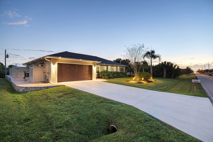 Englewood Vacation Rental w / Private Heated Pool!
