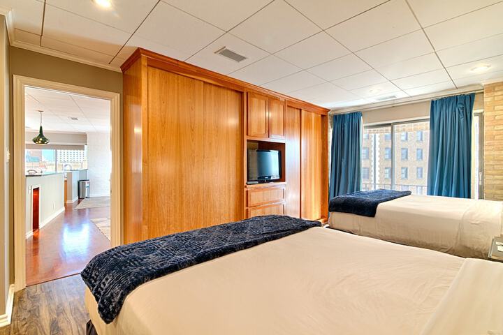 Room 123 of 250