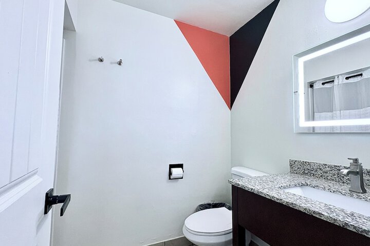 Room 28 of 54