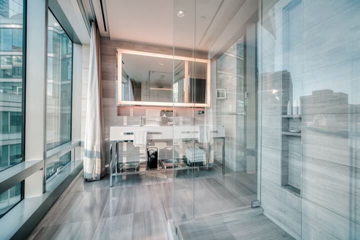 Paradox Vancouver