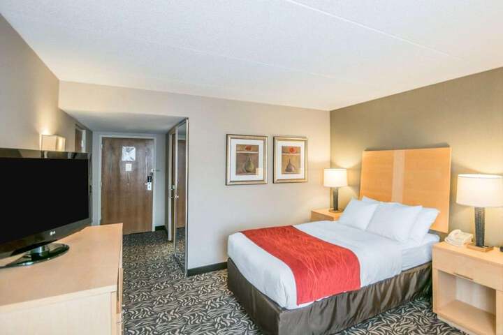 Room 32 of 41