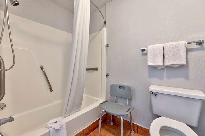 Room 14 of 35